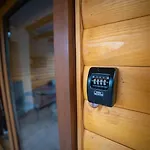 Prázdninový dům Sweet Free Parking, Ac, Rent A Car Visoko