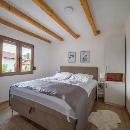 Sweet Free Parking, Ac, Rent A Car *