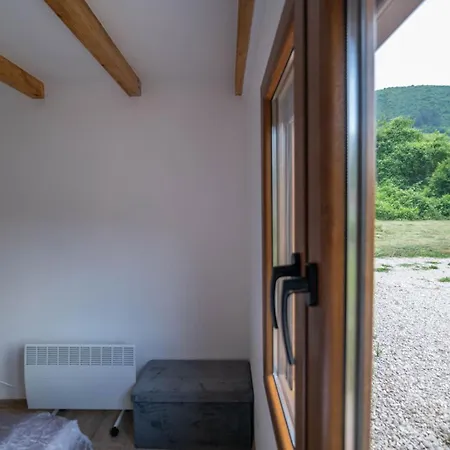 Sweet Free Parking, Ac, Rent A Car