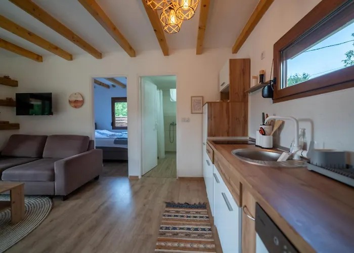 Prázdninový dům Sweet Free Parking, Ac, Rent A Car Visoko