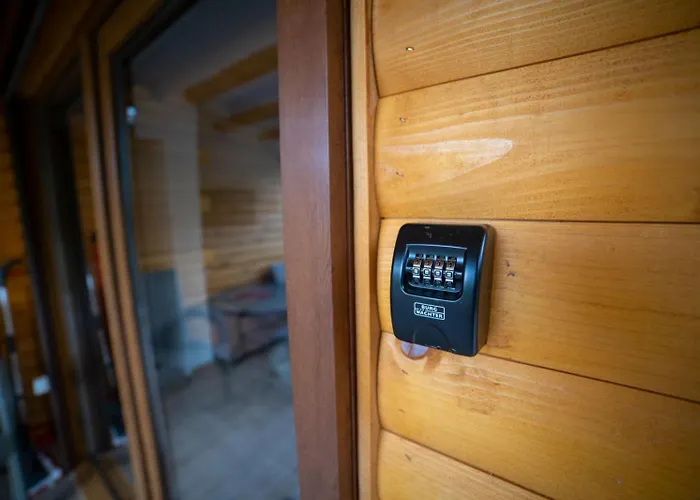 Prázdninový dům Sweet Free Parking, Ac, Rent A Car Visoko