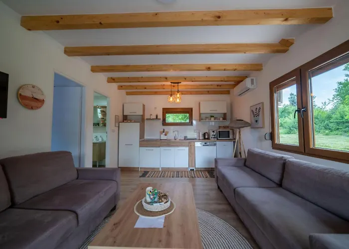 Sweet Free Parking, Ac, Rent A Car Visoko